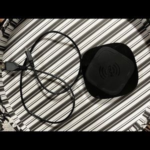 Wireless charging pad